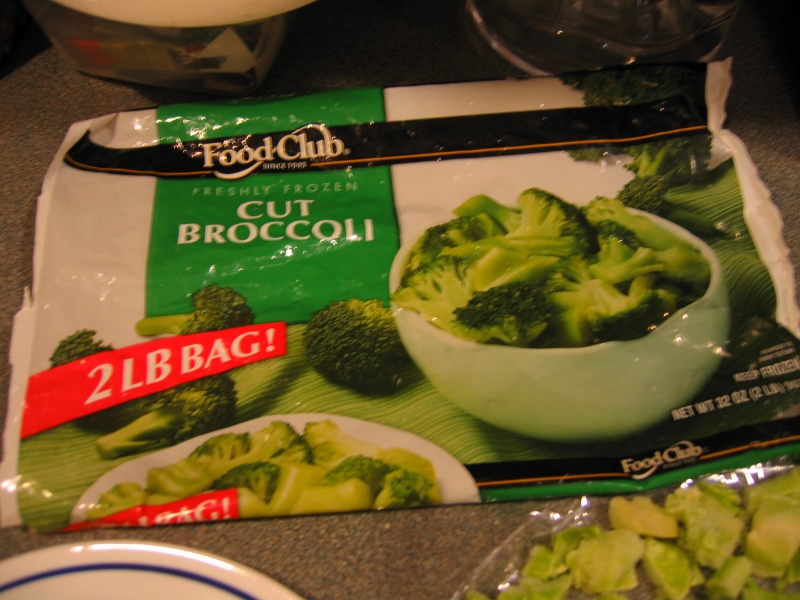A bag of 'Food Club' broccoli from Food City.
